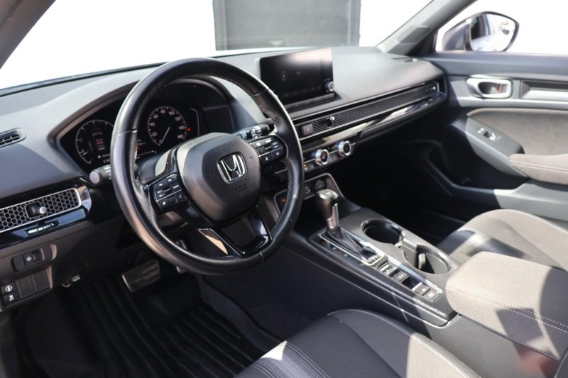 Honda Civic Hatchback Vehicle Full-screen Gallery Image 17