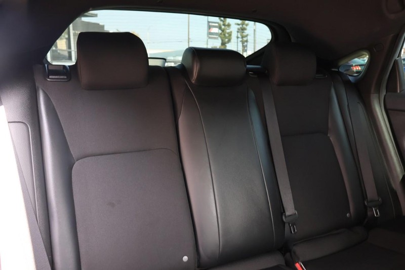 Honda Civic Hatchback Vehicle Full-screen Gallery Image 22