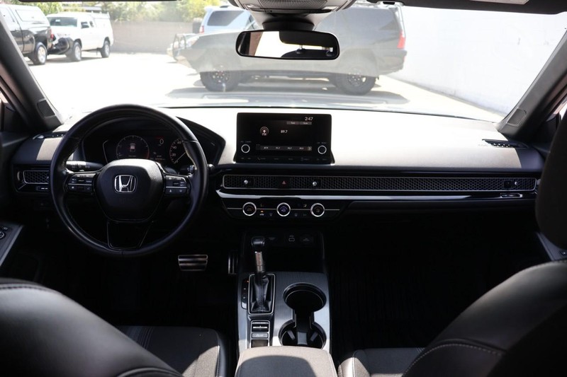 Honda Civic Hatchback Vehicle Full-screen Gallery Image 23