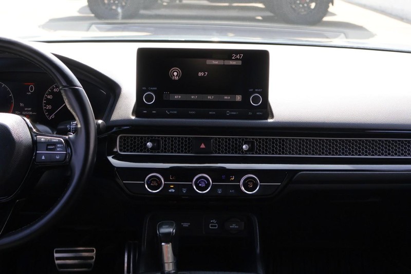 Honda Civic Hatchback Vehicle Full-screen Gallery Image 29