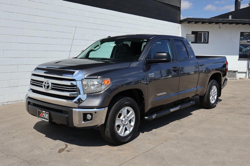 Toyota Tundra Vehicle Full-screen Gallery Image 14