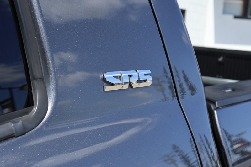 Toyota Tundra Vehicle Full-screen Gallery Image 17