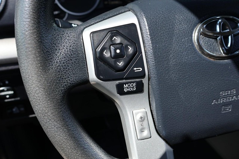 Toyota Tundra Vehicle Full-screen Gallery Image 36