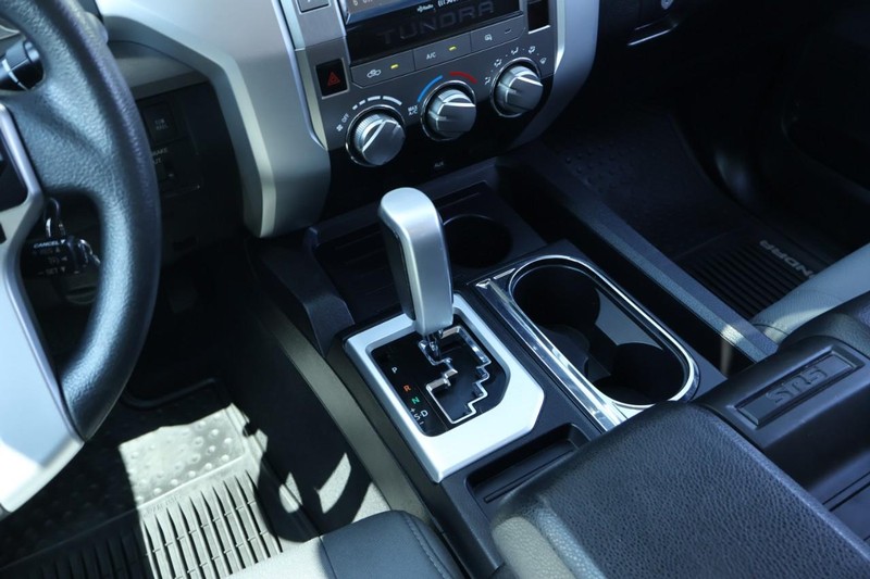 Toyota Tundra Vehicle Full-screen Gallery Image 42