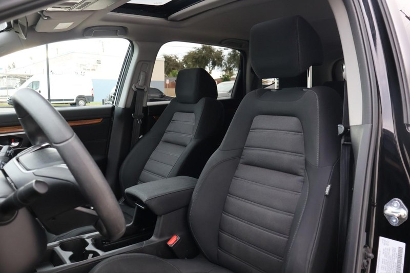 Honda CR-V Vehicle Full-screen Gallery Image 19