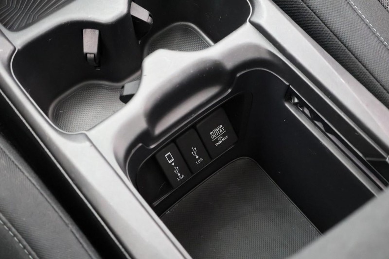 Honda CR-V Vehicle Full-screen Gallery Image 35