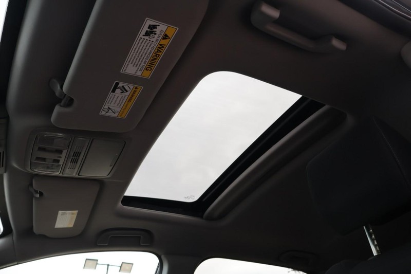 Honda CR-V Vehicle Full-screen Gallery Image 37