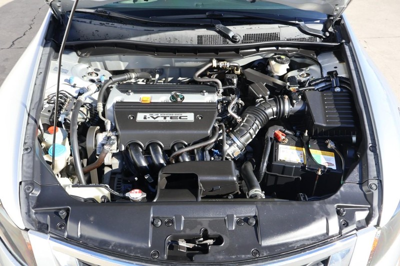 Honda Accord Vehicle Full-screen Gallery Image 12