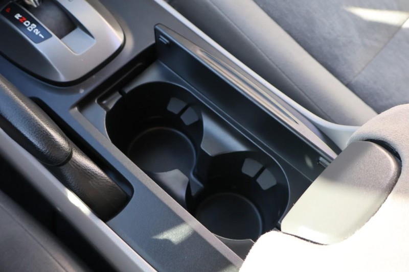 Honda Accord Vehicle Full-screen Gallery Image 29