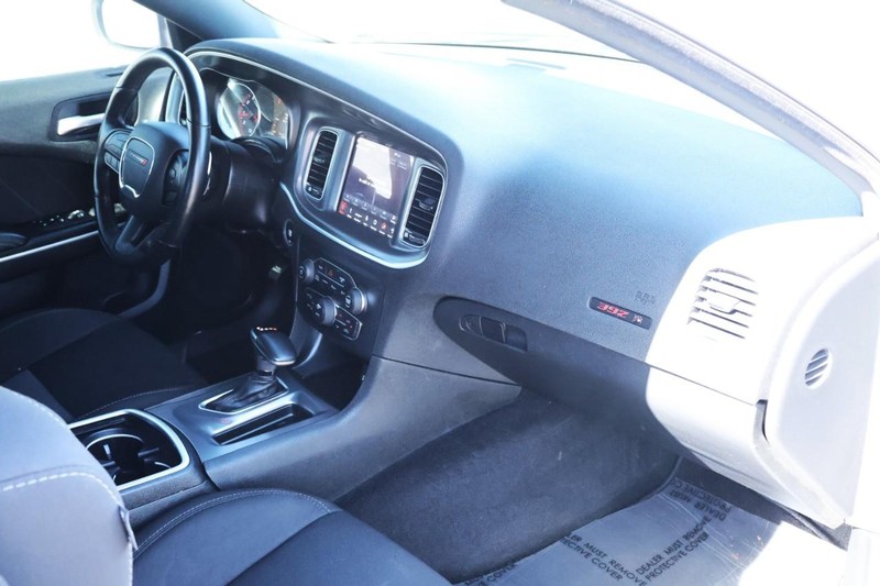 Dodge Charger Vehicle Full-screen Gallery Image 22