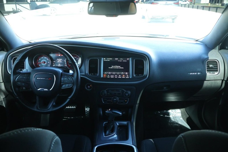 Dodge Charger Vehicle Full-screen Gallery Image 27