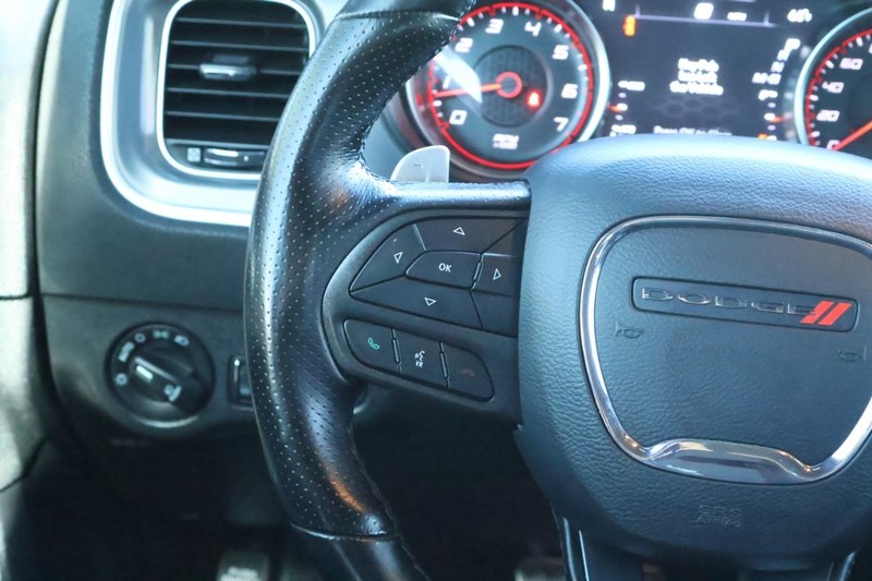 Dodge Charger Vehicle Full-screen Gallery Image 30