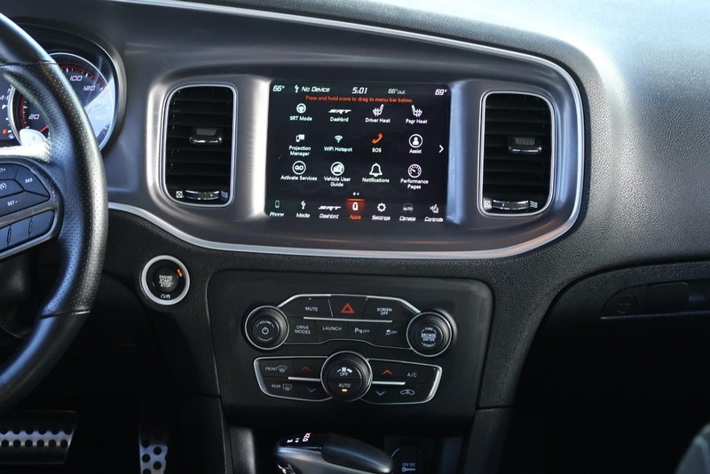 Dodge Charger Vehicle Full-screen Gallery Image 33