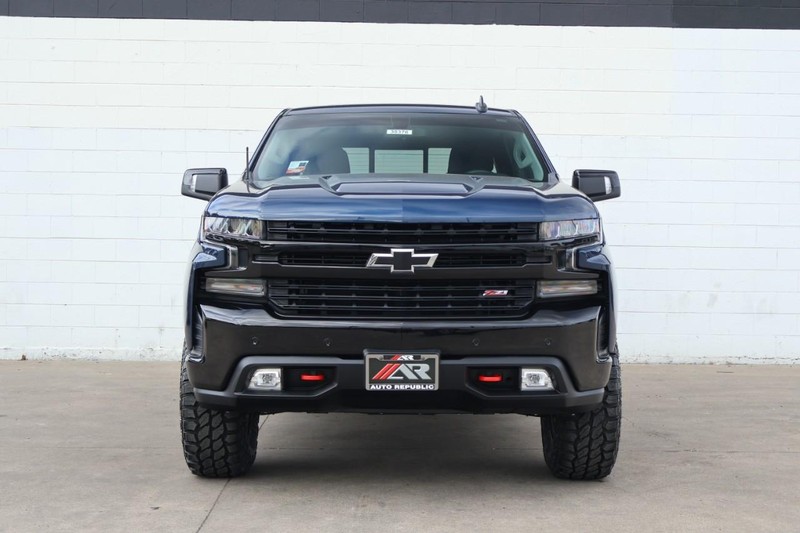 Chevrolet Silverado 1500 Vehicle Full-screen Gallery Image 02