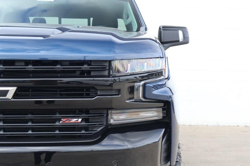 Chevrolet Silverado 1500 Vehicle Full-screen Gallery Image 03