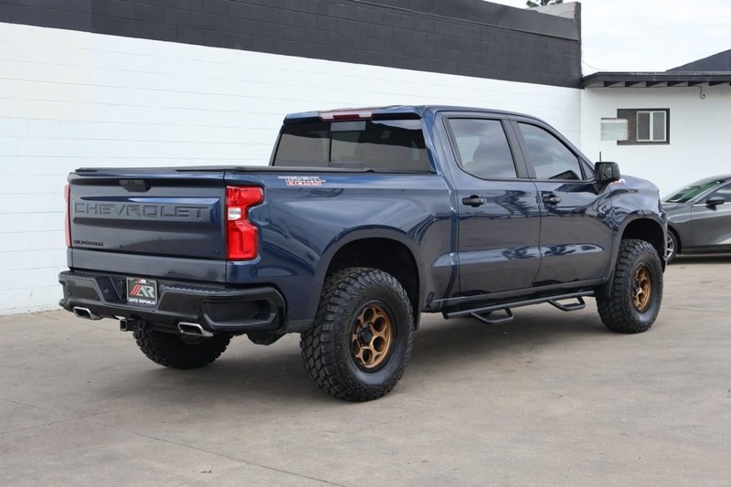 Chevrolet Silverado 1500 Vehicle Full-screen Gallery Image 05