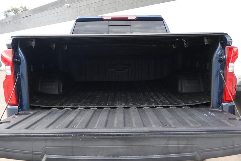 Chevrolet Silverado 1500 Vehicle Full-screen Gallery Image 09