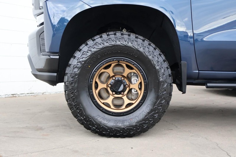 Chevrolet Silverado 1500 Vehicle Full-screen Gallery Image 17