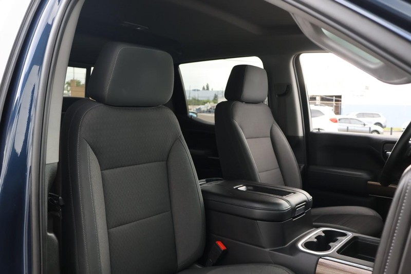 Chevrolet Silverado 1500 Vehicle Full-screen Gallery Image 27