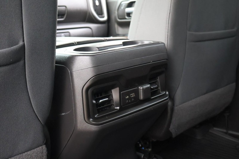 Chevrolet Silverado 1500 Vehicle Full-screen Gallery Image 29