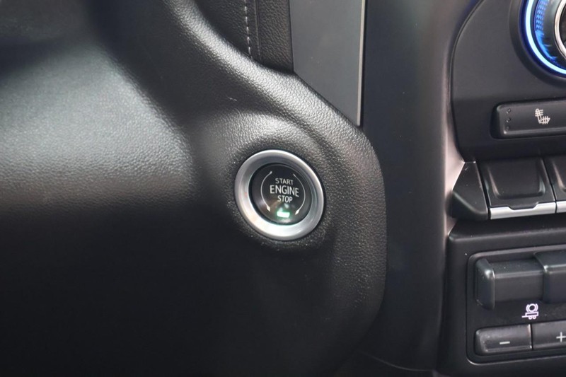 Chevrolet Silverado 1500 Vehicle Full-screen Gallery Image 35