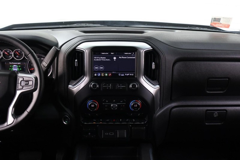 Chevrolet Silverado 1500 Vehicle Full-screen Gallery Image 36