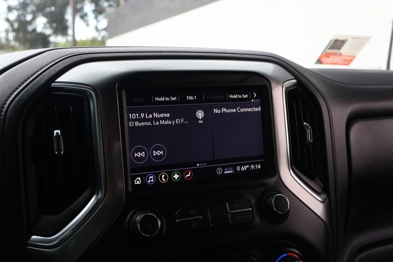 Chevrolet Silverado 1500 Vehicle Full-screen Gallery Image 37