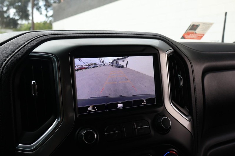 Chevrolet Silverado 1500 Vehicle Full-screen Gallery Image 38