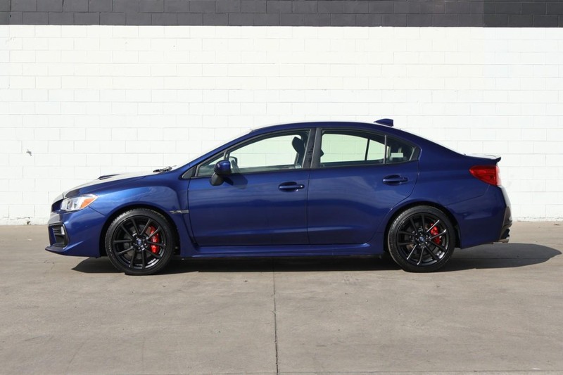 Subaru WRX Vehicle Full-screen Gallery Image 11