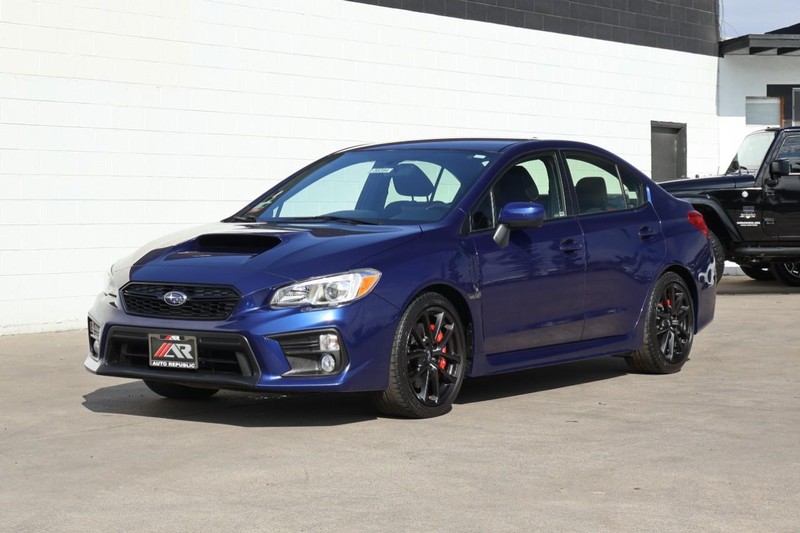 Subaru WRX Vehicle Full-screen Gallery Image 12
