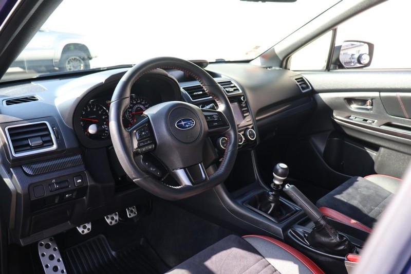 Subaru WRX Vehicle Full-screen Gallery Image 16