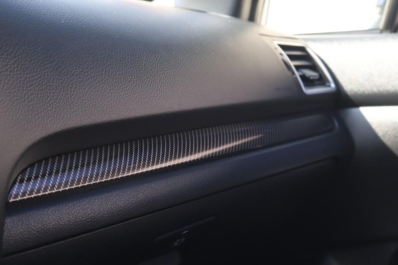 Subaru WRX Vehicle Full-screen Gallery Image 22