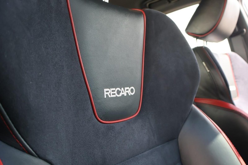 Subaru WRX Vehicle Full-screen Gallery Image 24