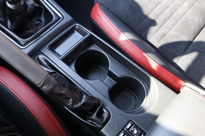 Subaru WRX Vehicle Full-screen Gallery Image 36