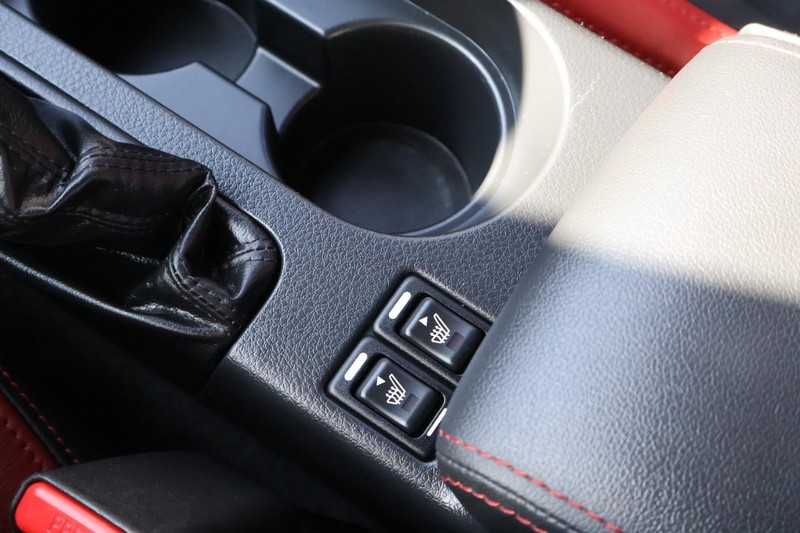 Subaru WRX Vehicle Full-screen Gallery Image 37