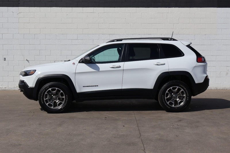 Jeep Cherokee Vehicle Full-screen Gallery Image 11