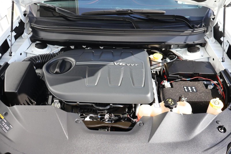 Jeep Cherokee Vehicle Full-screen Gallery Image 13