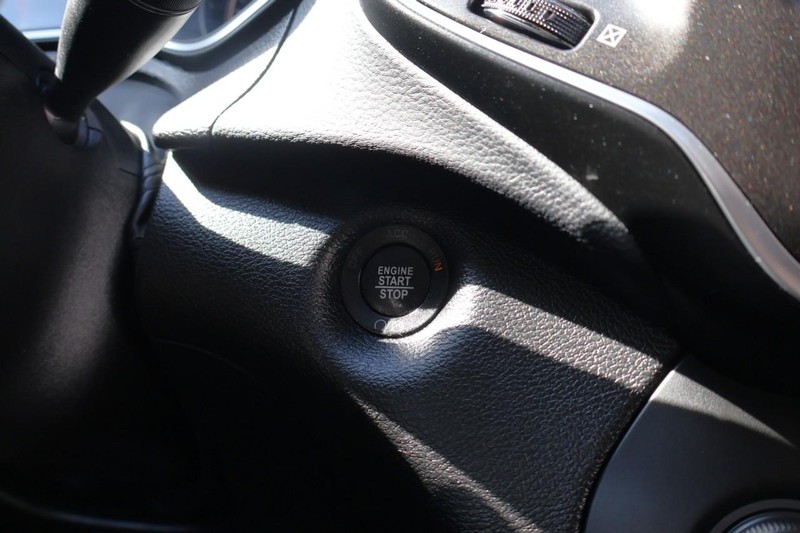 Jeep Cherokee Vehicle Full-screen Gallery Image 31