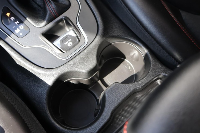 Jeep Cherokee Vehicle Full-screen Gallery Image 39