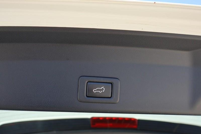 Subaru Ascent Vehicle Full-screen Gallery Image 10