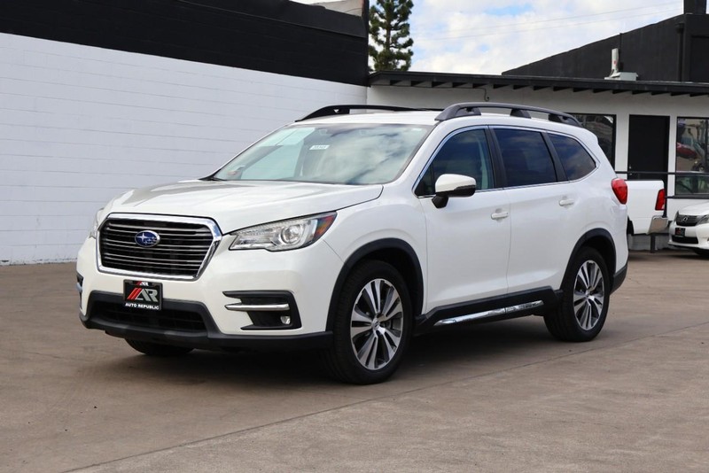 Subaru Ascent Vehicle Full-screen Gallery Image 13