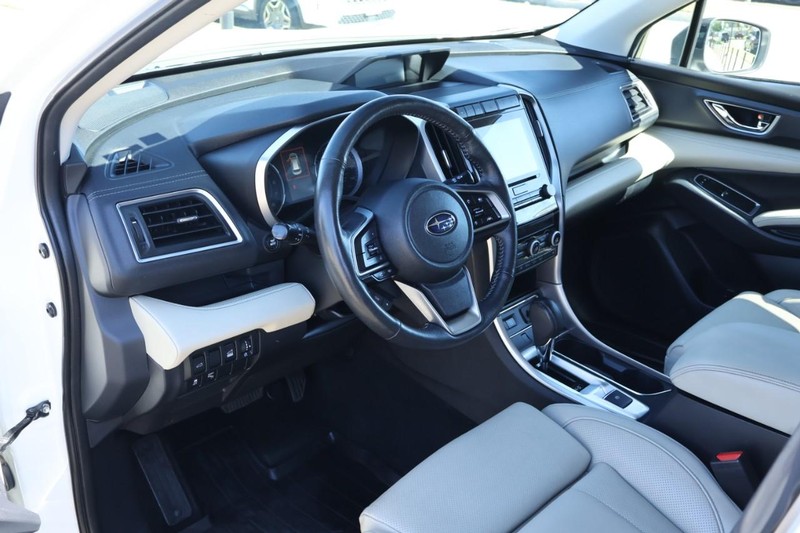 Subaru Ascent Vehicle Full-screen Gallery Image 18