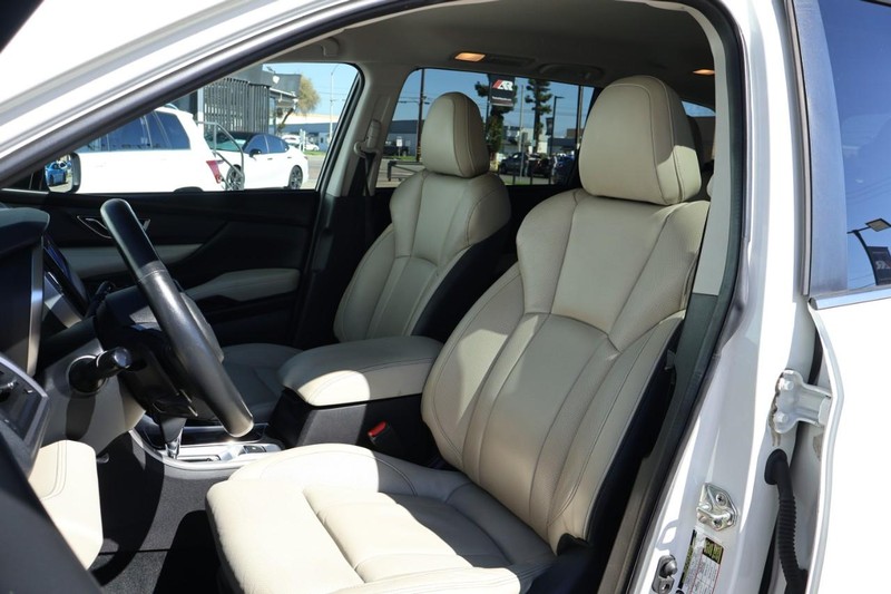 Subaru Ascent Vehicle Full-screen Gallery Image 21