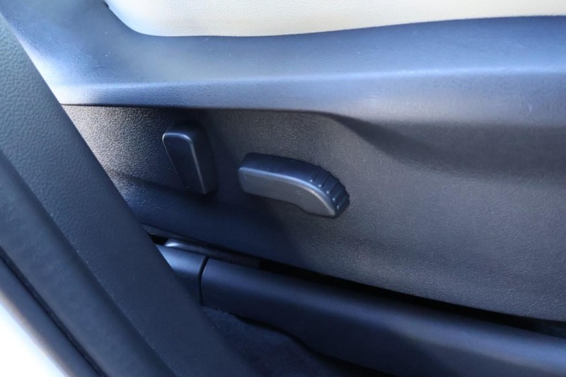 Subaru Ascent Vehicle Full-screen Gallery Image 24