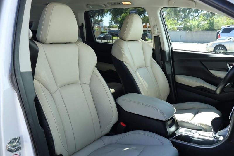 Subaru Ascent Vehicle Full-screen Gallery Image 25