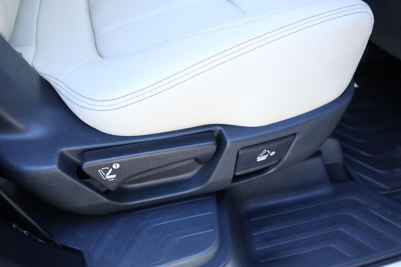 Subaru Ascent Vehicle Full-screen Gallery Image 26