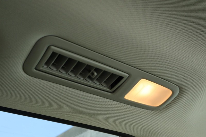 Subaru Ascent Vehicle Full-screen Gallery Image 30