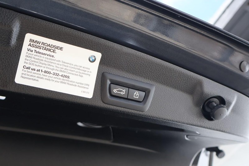 BMW 430i Gran Coupe Vehicle Full-screen Gallery Image 10