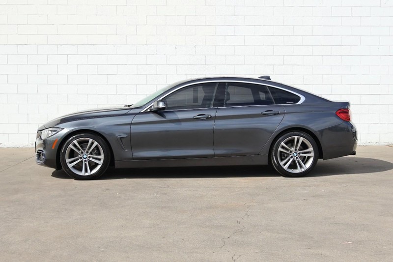 BMW 430i Gran Coupe Vehicle Full-screen Gallery Image 12