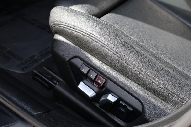 BMW 430i Gran Coupe Vehicle Full-screen Gallery Image 21